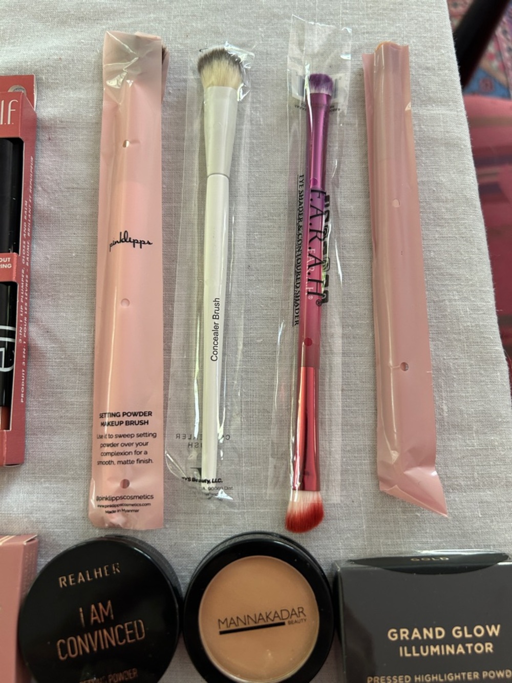 Ipsy 4 New Cosmetic Pouches with 10 sample products & 4 makeup brushes; Unused! - Picture 10 of 16